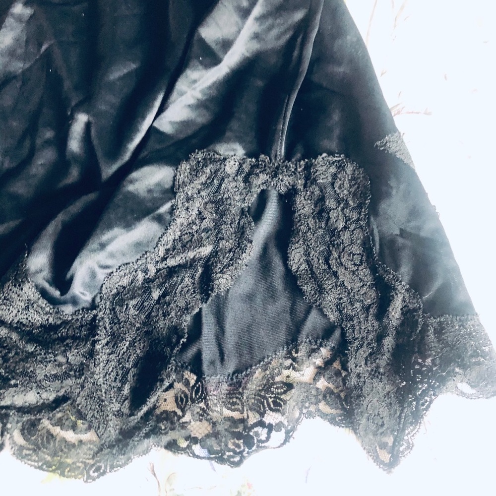 Vintage Slimtite satin lace trim slip skirt - Picture 9 of 16